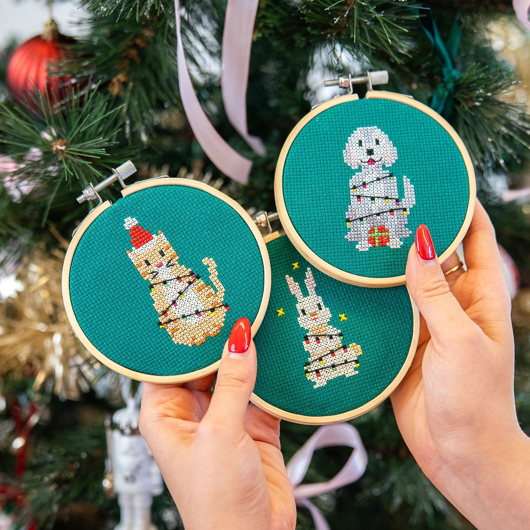 Craft Club Co CHRISTMAS LIGHTS | Christmas Mini Ornaments Cross Stitch Kit