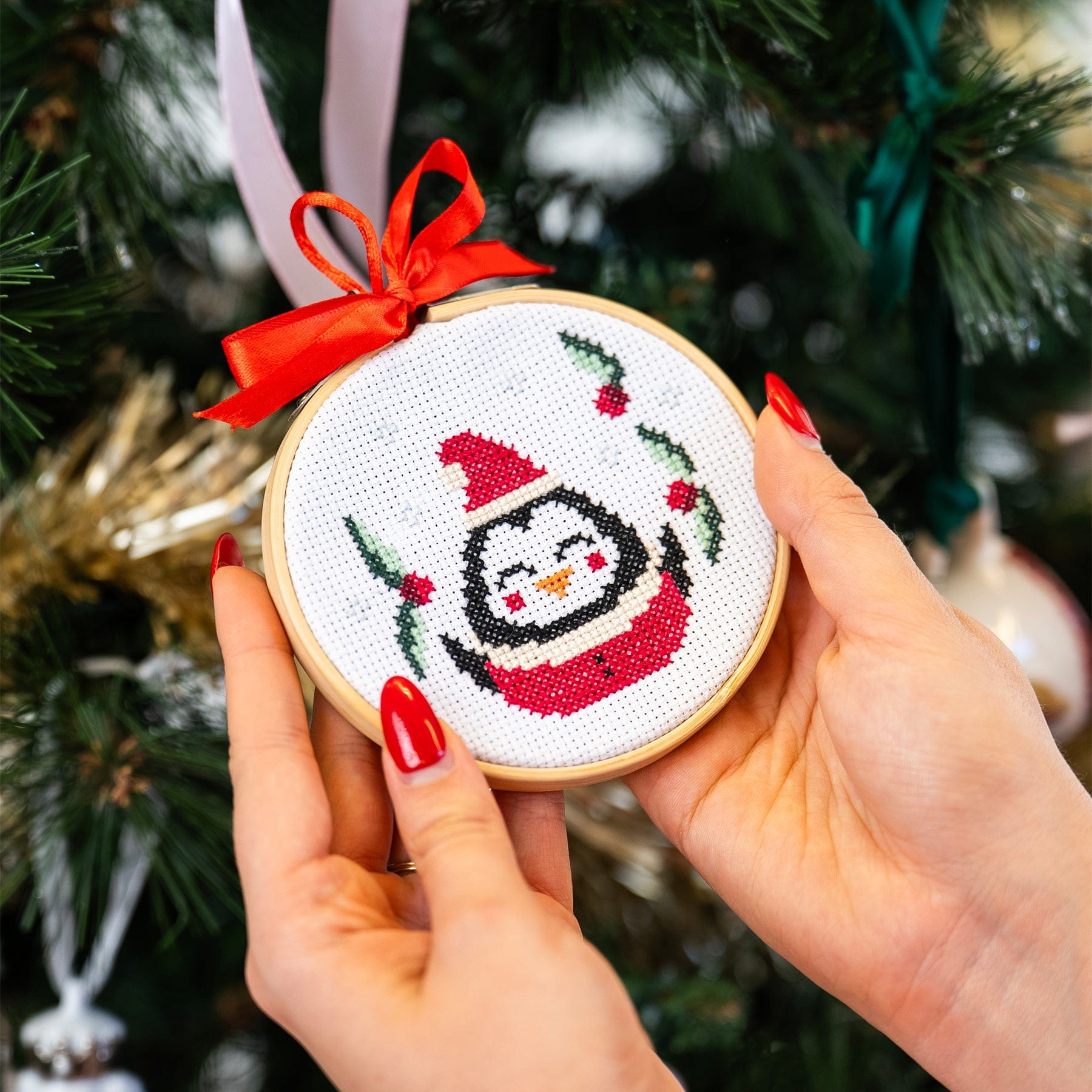 Craft Club Co FESTIVE FRIENDS | Christmas Mini Ornaments Cross Stitch Kit