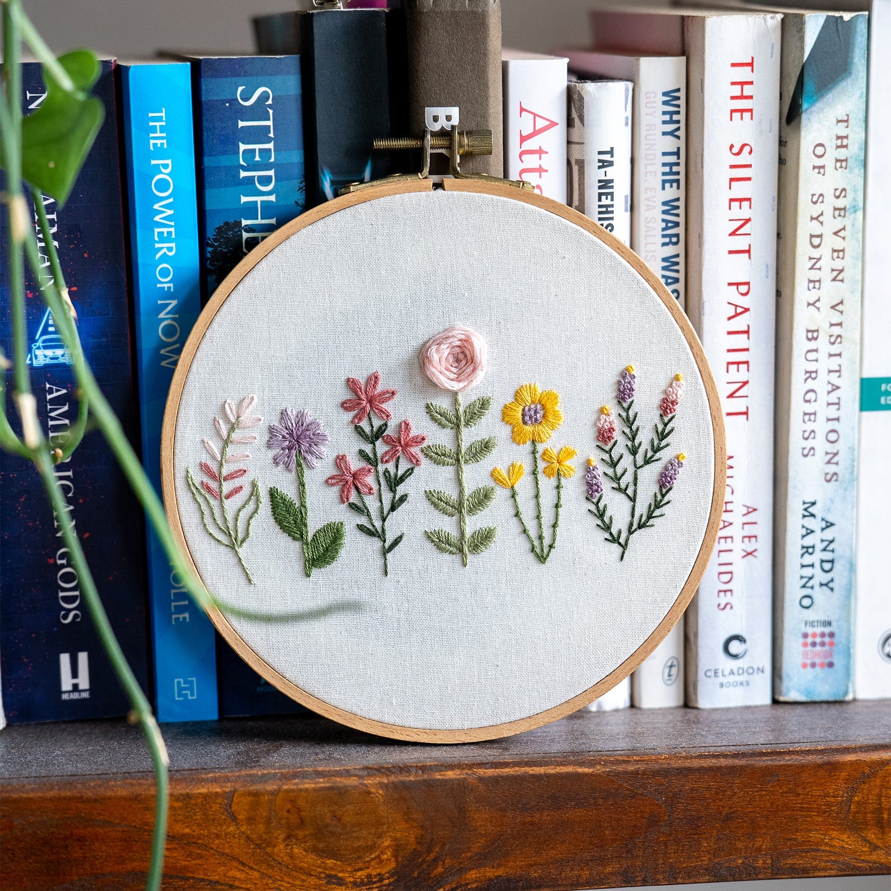 Craft Club Co DELUXE | FLORAL SAMPLER Embroidery Kit