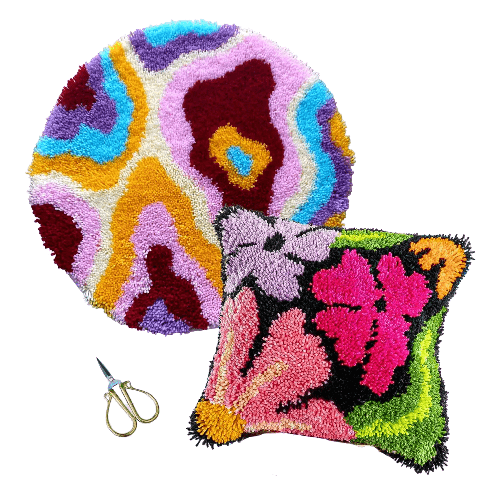 Craft Club Co BOLD & BEAUTIFUL Latch Hooking Bundle