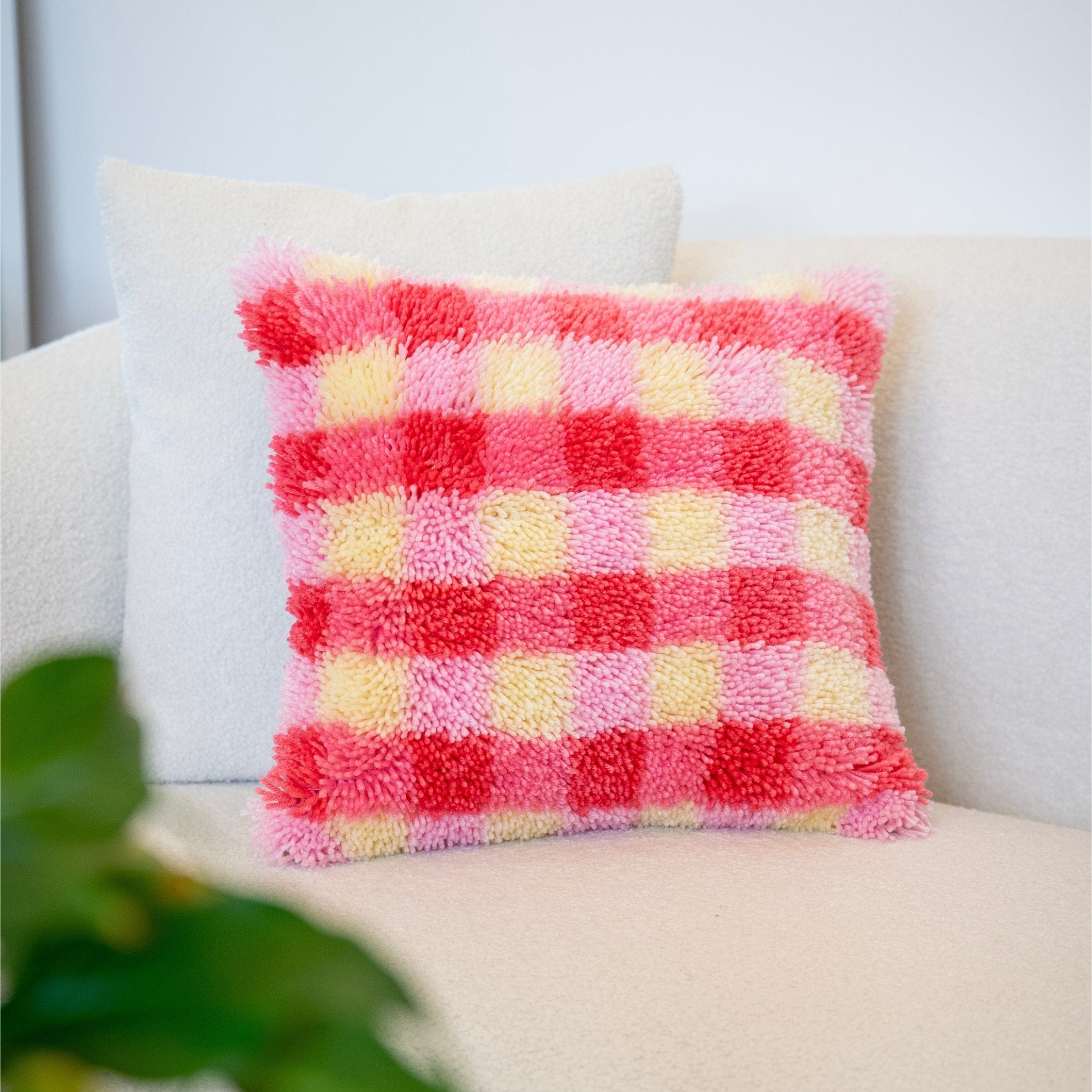 Craft Club Co PINK LEMONADE | GINGHAM Latch Hook Cushion Kit